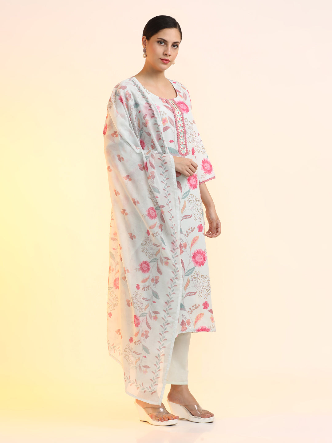 Embroidered Linen Floral Kurta Sets With Dupatta