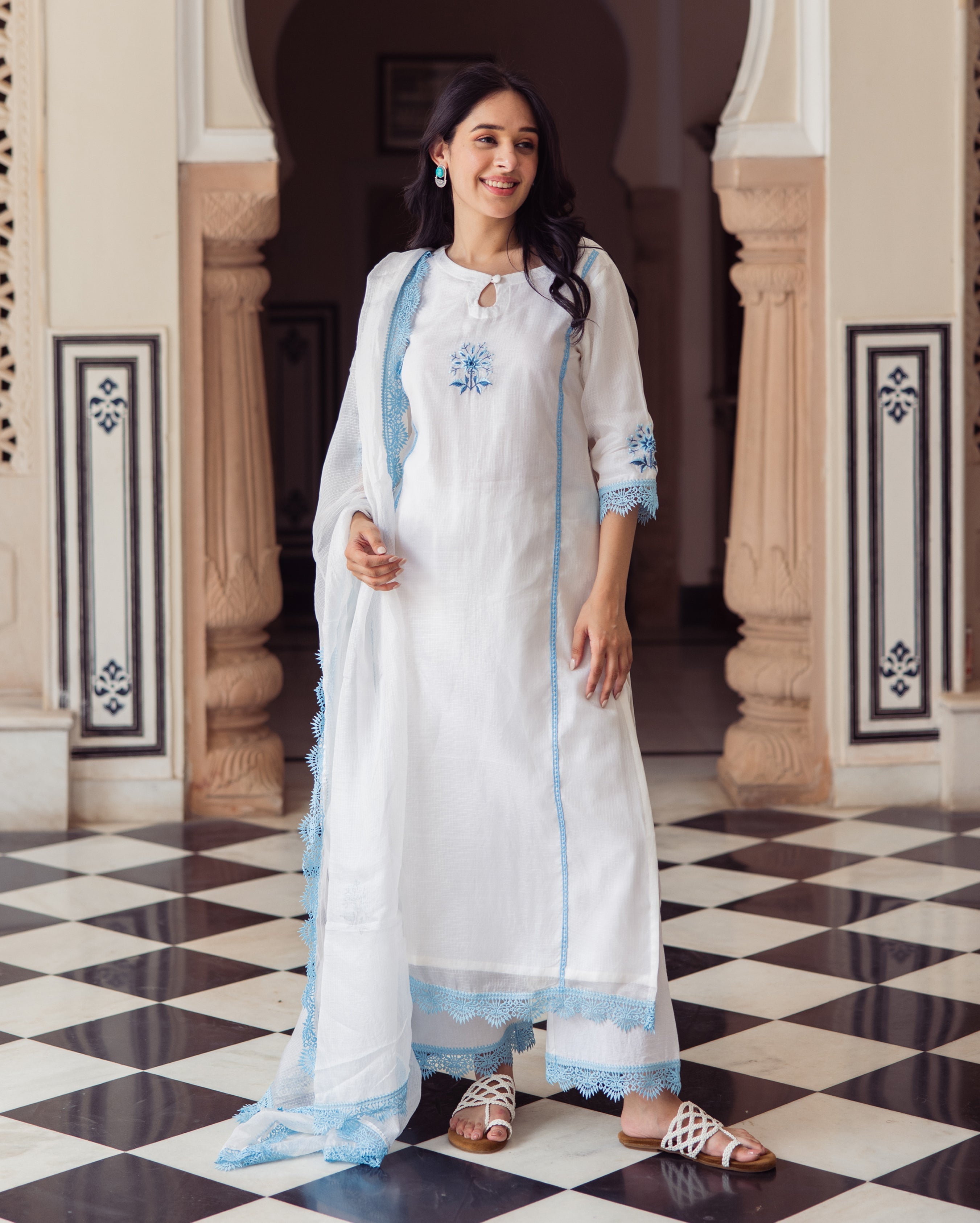 Vista White Embroidered Doria Suit Set