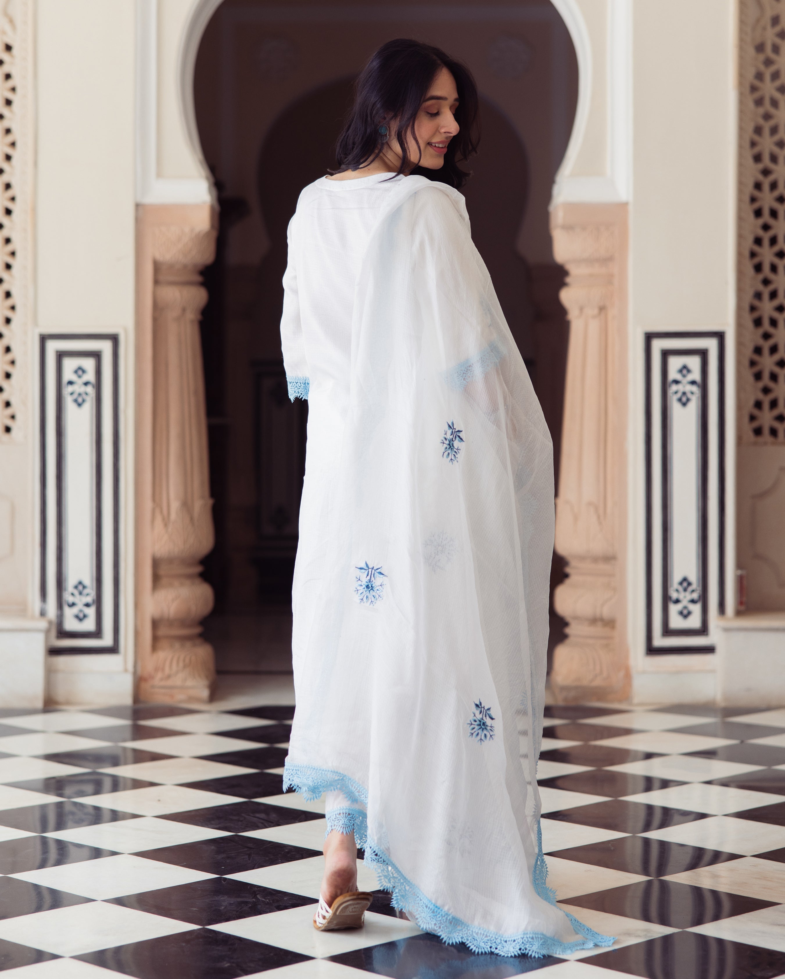 Vista White Embroidered Doria Suit Set